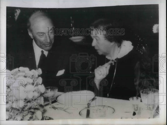 1944 Press Photo Soviet Amb. Madame Kollontay & Finnish Georg Gripenberg - Historic Images