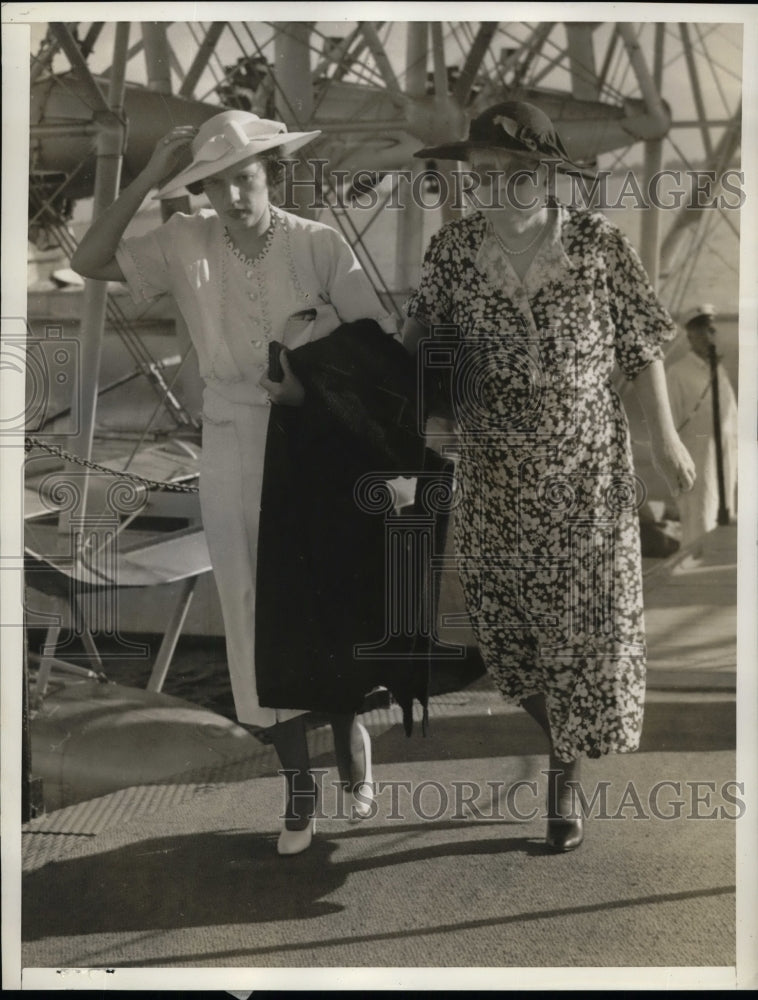 1937 Press Photo Lady A Nora Johnson of England &amp; Daughter Nora Johnson - Historic Images