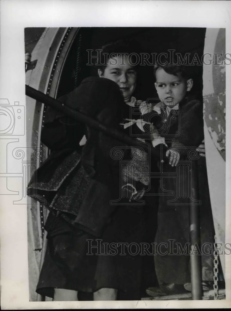 1946 Mrs. Loretta Rusher, son Peter, at Hamilton Field, California - Historic Images