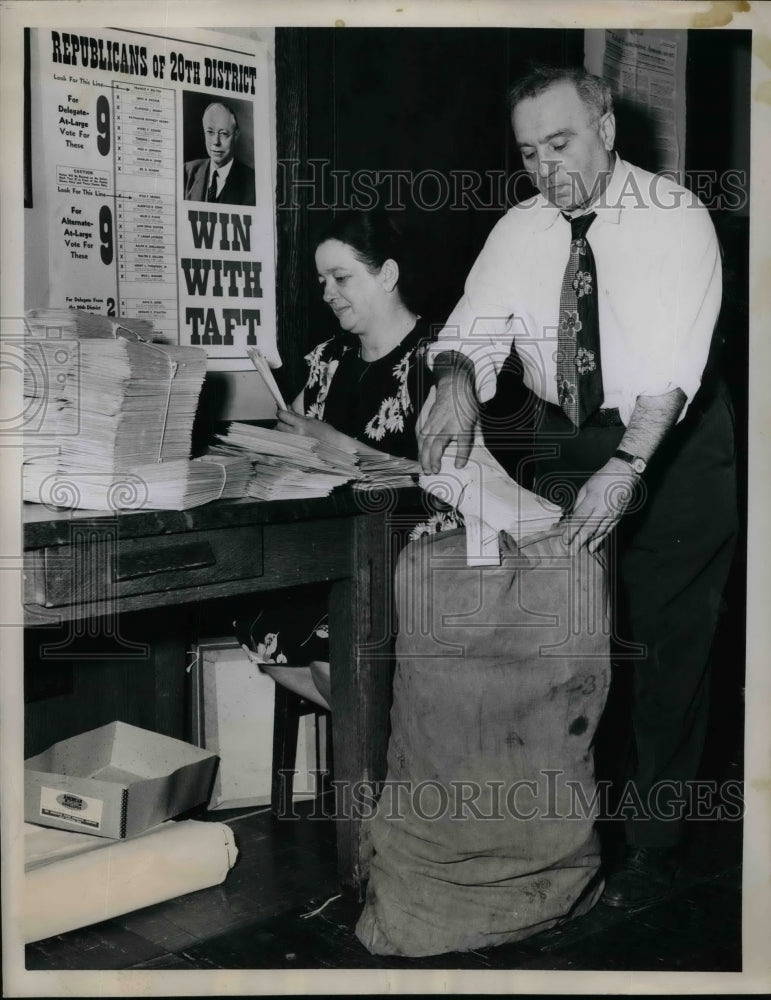 1948 GOP Workers Mrs. Anna Frowley, Harry Sanger, campaign letters - Historic Images