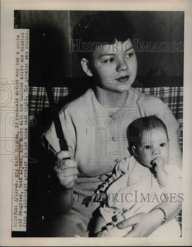 1948 Mrs. Ruth Woraham and her daughter  - Historic Images
