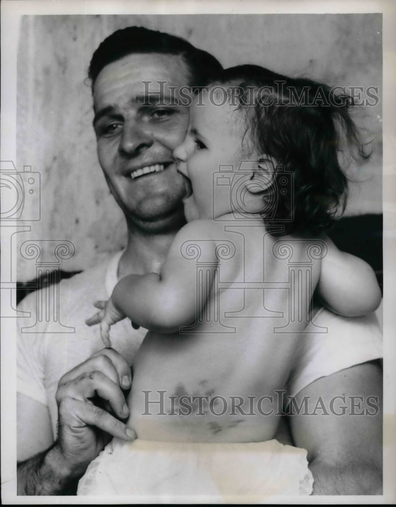 1955 Elaine Jabat with her father Edward  - Historic Images