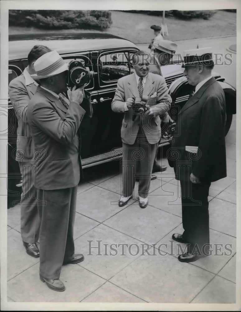1942 Press Photo Sec. Of War, Henry Stimson Leaves White House After Conference - Historic Images