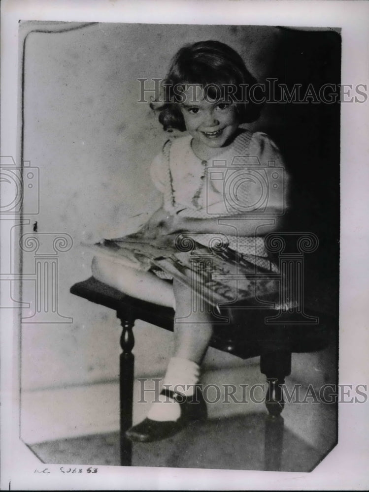 1935 Joan Wilkinson, Daughter of Vane Wilkinson Shot By W. Abernathy - Historic Images