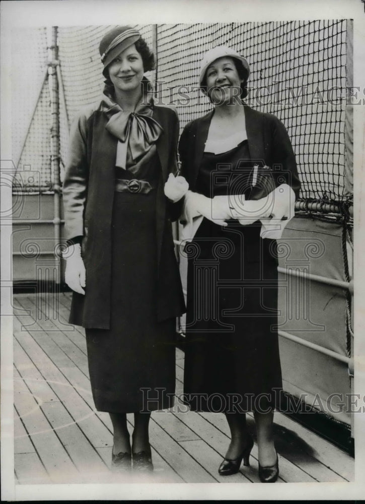 1933 Vera Ward, Secretary Sen. William McAdoo, Sister Merree Ward - Historic Images