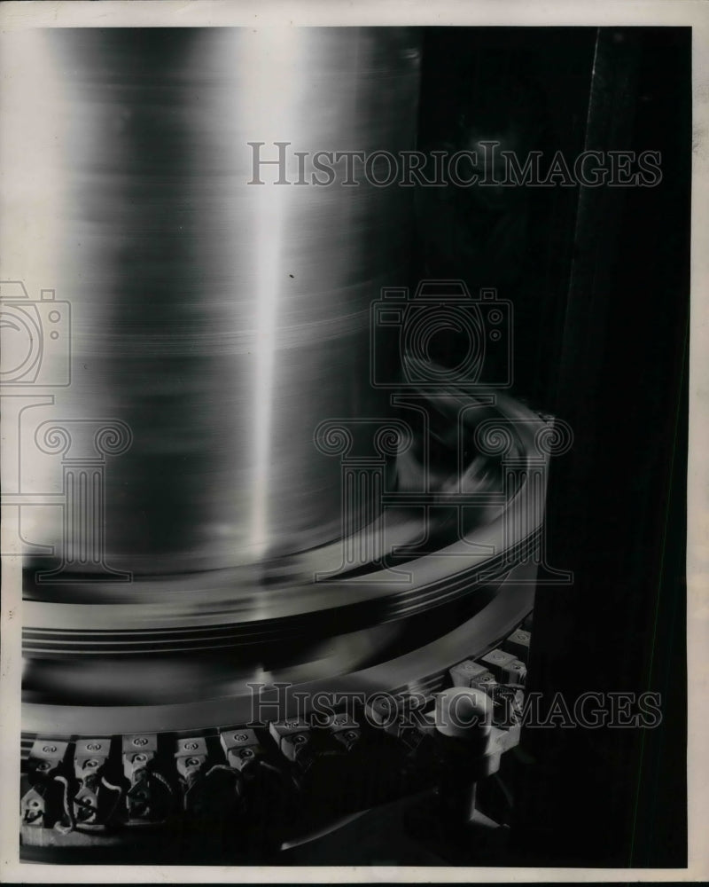 1949 Arthur Sandler, Engineer, Looks Over Grand Couleo Dam Generator - Historic Images