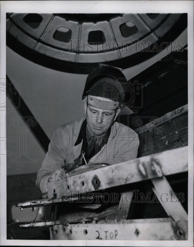 1946 Byron Price Of Mr. Palomar, Welds Girders For Telescope - Historic Images