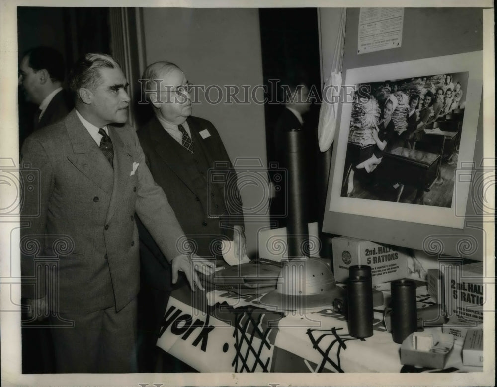 1944 Newspaper Executives Linwood Noyes &amp; Howard Davis  - Historic Images