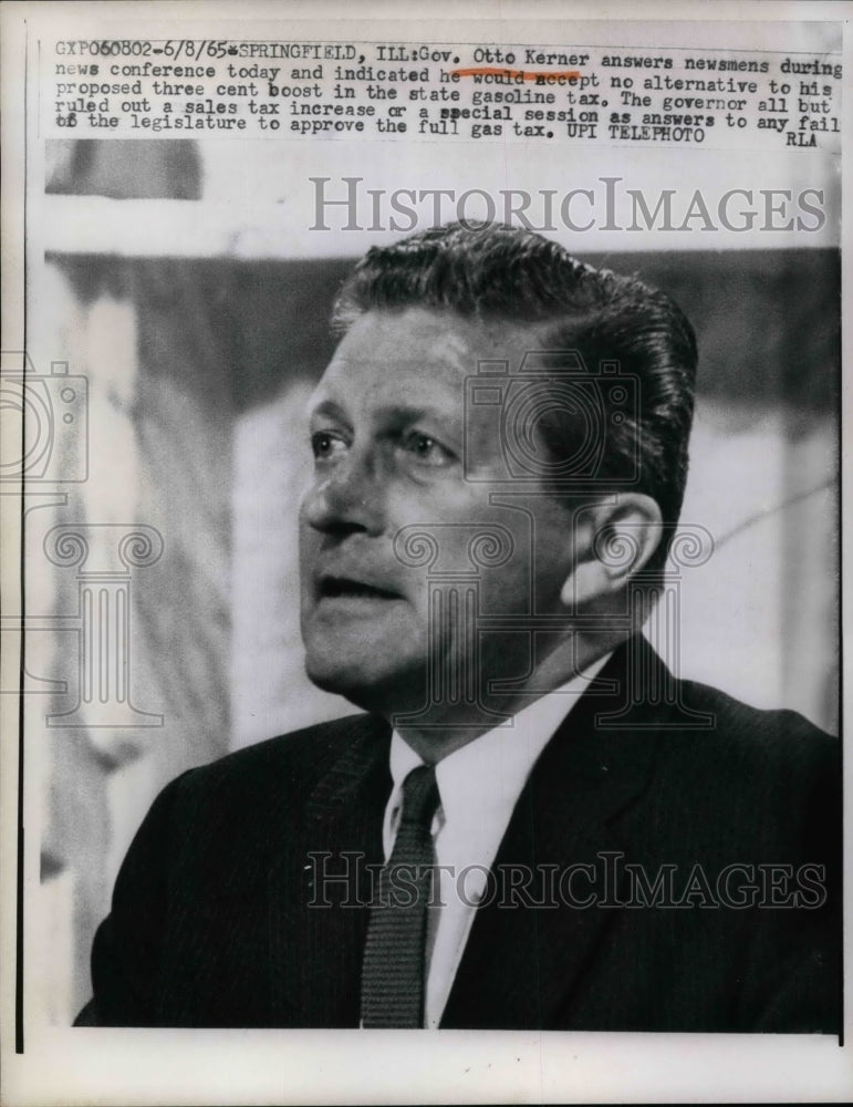 1965 Press Photo Illinois Governor Otto Kerner during news conference - Historic Images