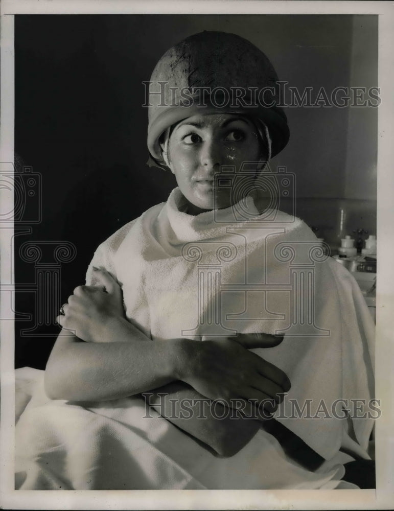 1940 Press Photo Young Girl wearing a trench Helmet - nea59783 - Historic Images
