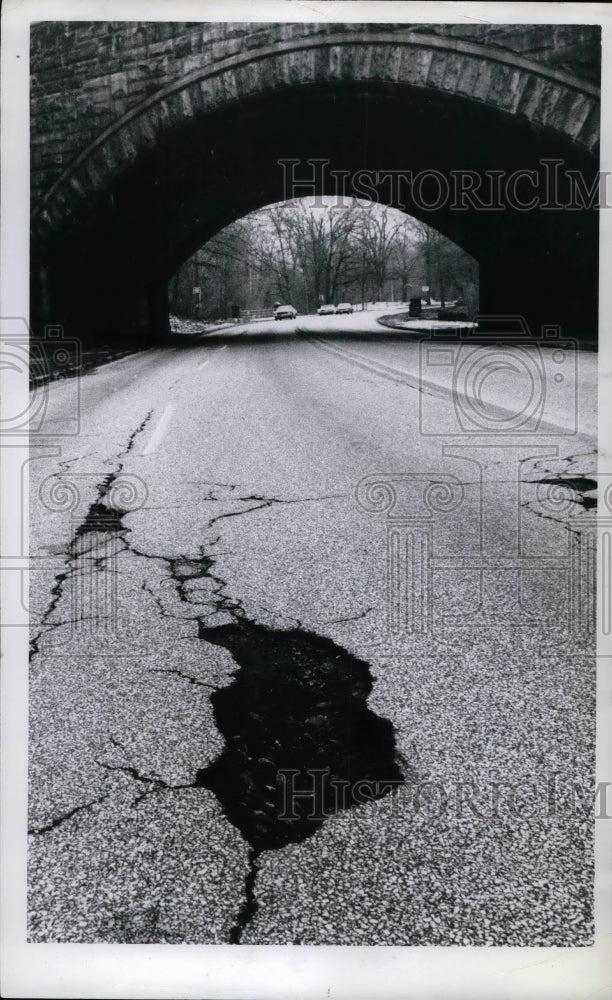 Chuckhole Liberty Blvd Looking North Superior Bridge  - Historic Images