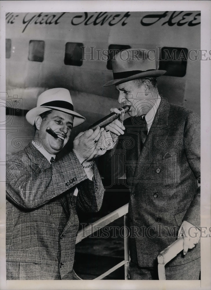 1937 Press Photo William E. Drips of NBC, Mike Benton of Southeastern Fair-Historic Images