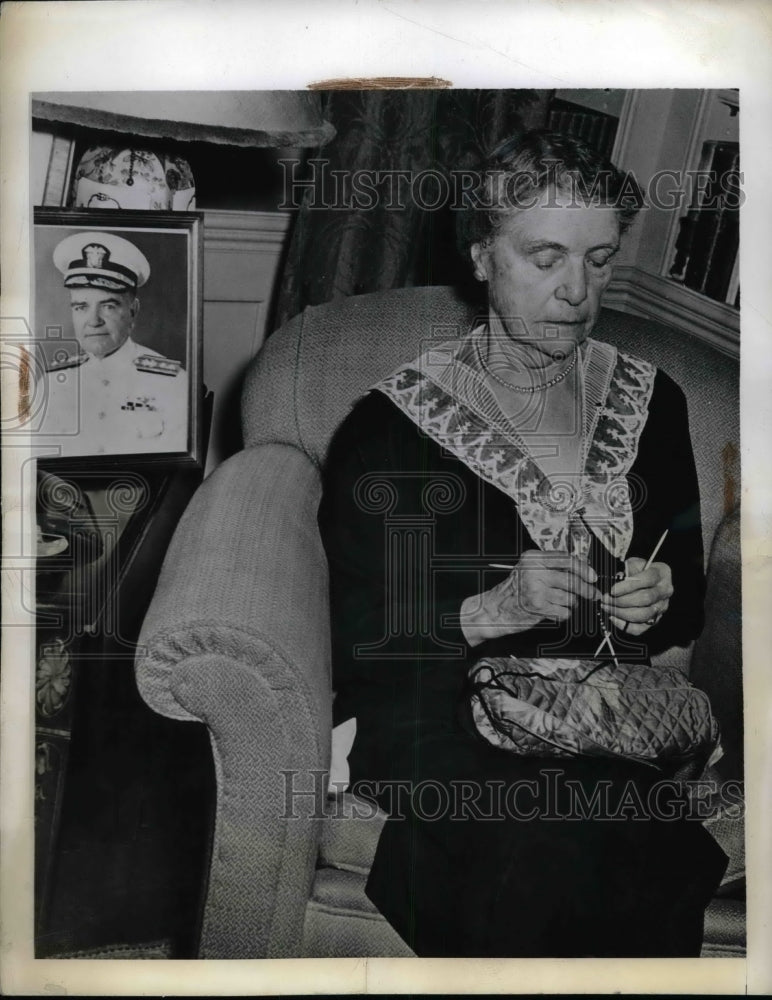 1942 Mrs. Ann Masters Brewster Halsey, mother of Adm. Halsey - Historic Images