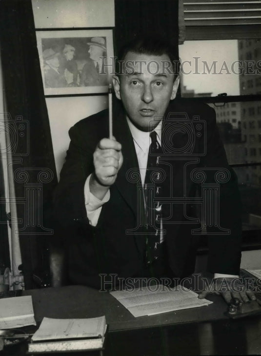 1943 Leon Henderson - Historic Images