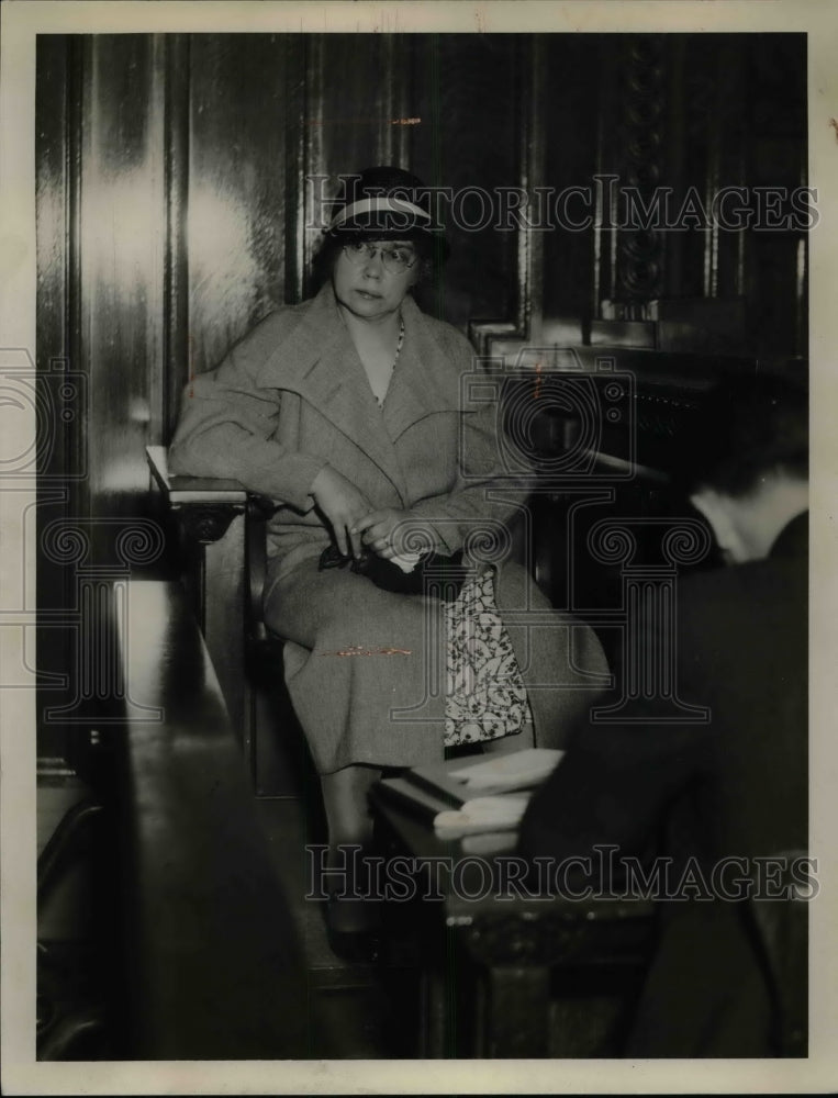 1934 Mrs. Florence Halsinger  - Historic Images