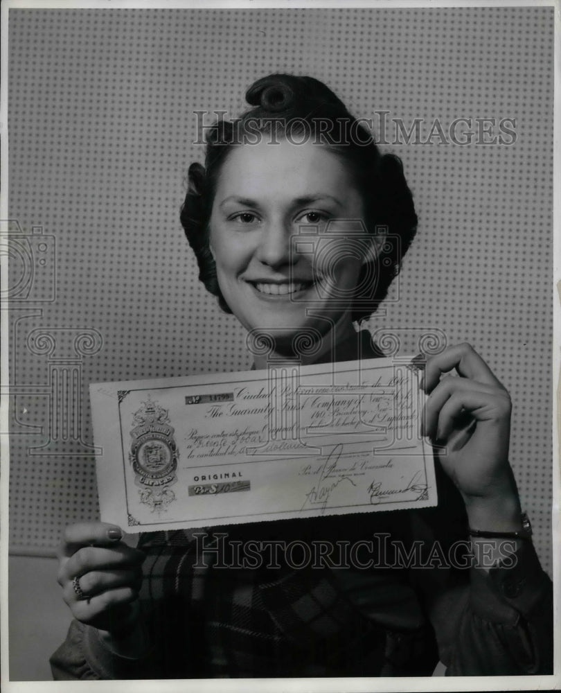 Dorothy Jane Caughey Spanish Language Announcer At WGEO Station - Historic Images