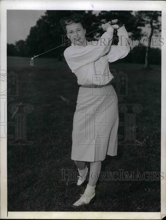 1945 Lillian Quimy Private Secretary  - Historic Images