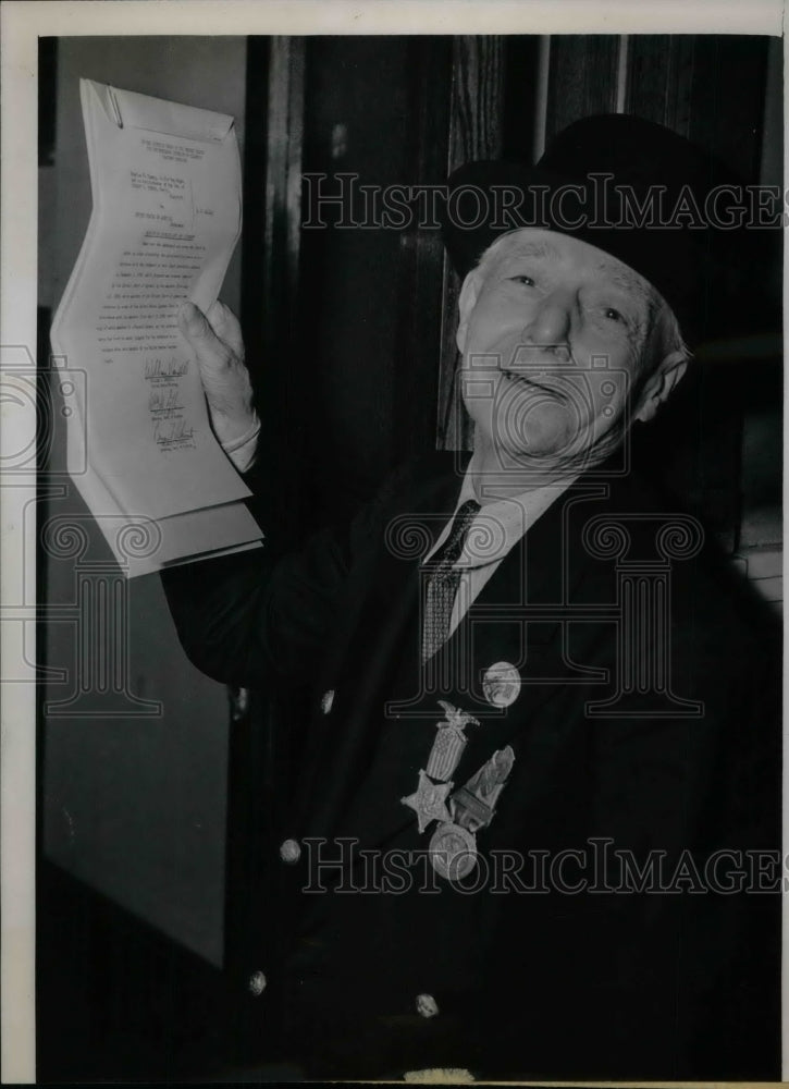 1939 James Arthur Quigley Citizenship papers  - Historic Images