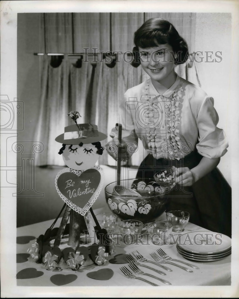 1957 Valentine&#39;s  - Historic Images