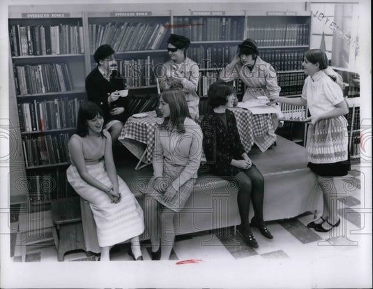 1968 Newton D. Baker Amy Pasch Barabra Angela Burrager Elizabeth - Historic Images