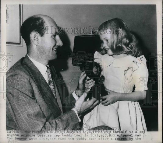 1949 Press Photo Judy Wolfie Denver Auto Club B.J. Rudde Returned Teddy bear - Historic Images