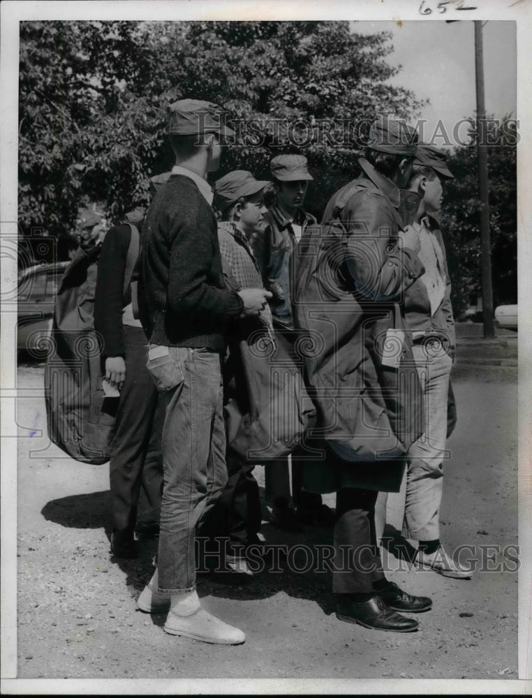 1957 Press Photo Group of Boys With Rucksacks - nea60391 - Historic Images