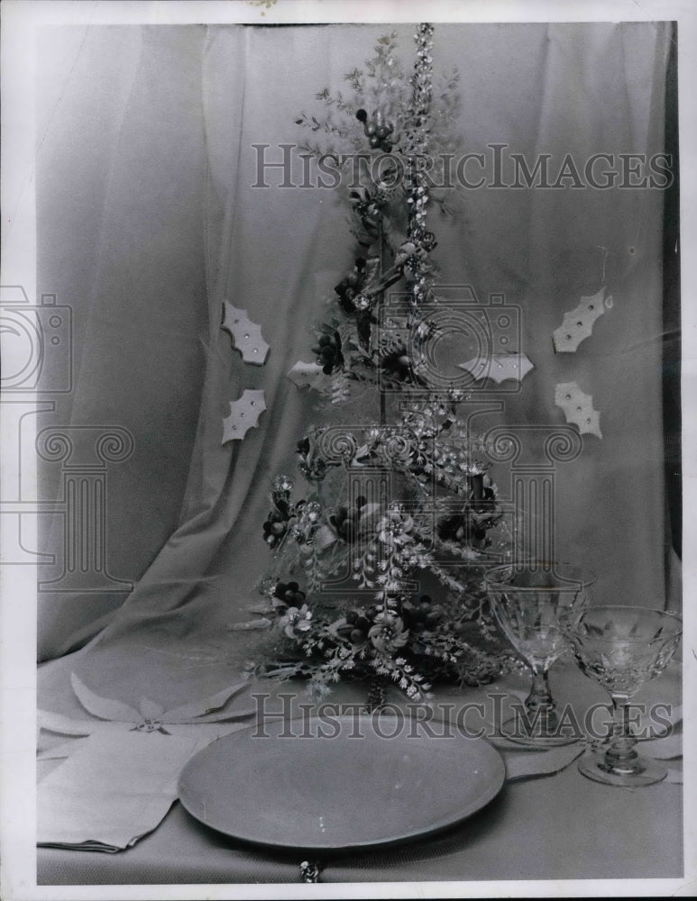 1961 Holiday Table Garden Clubs Spiral Tree  - Historic Images