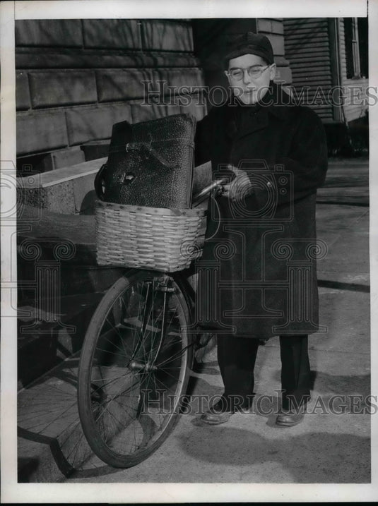 1944 Press Photo Merrill Kenneth Wolf 12 year old youth Yale University - Historic Images