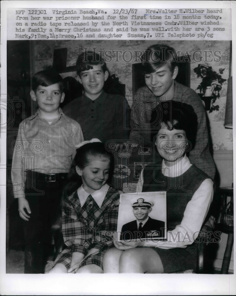 1967 Press Photo Mrs. Walter E. Wilber War Prisoner Husband Children Mark, Tom,-Historic Images