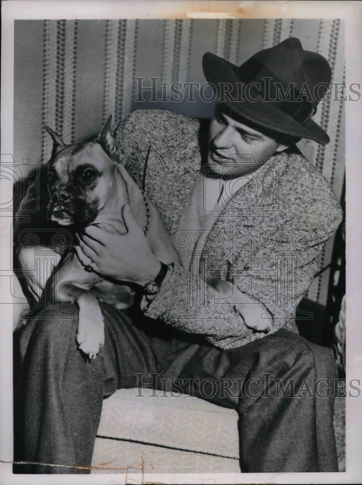 1951 Press Photo Dick Wakefield Released From Oakland Team After Resigning - Historic Images