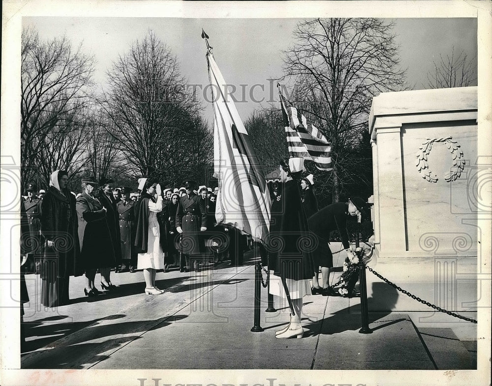 1942 Nurse Varlon Douglas,Rose Bampton &amp; Abel Boardman At Memorial - Historic Images