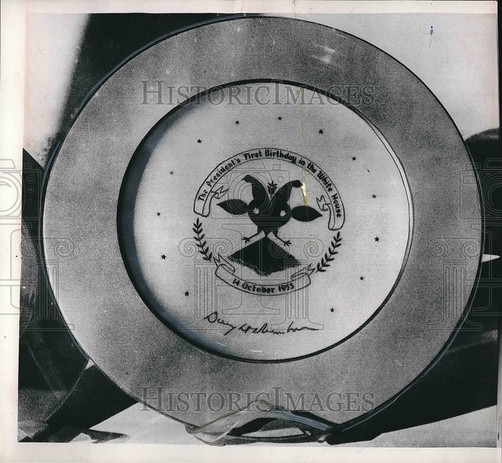 1953 Press Photo Plate For President Eisenhower's 1st Birthday In White House - Historic Images