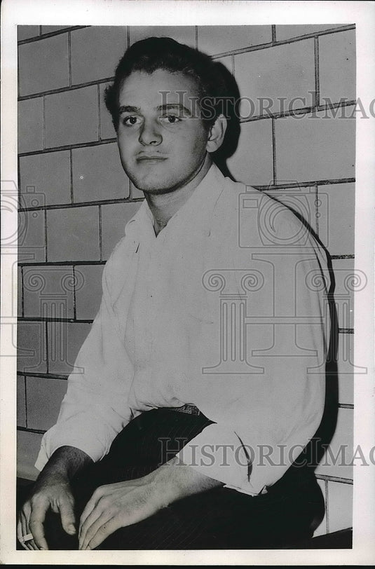 1947 Kenneth Smith Held For Navy Shore Patrol For Court Martial - Historic Images