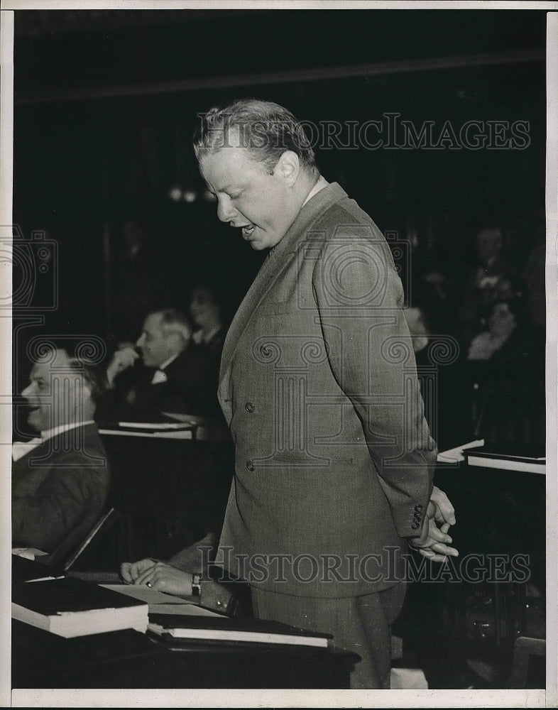 1938 Councilman Robert K. Straus Reading Message To Voters - Historic Images