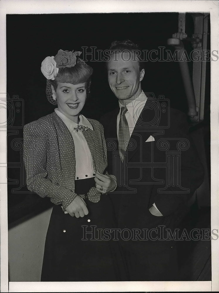 1941 Press Photo Mr. and Mrs. Yurek Szabelewski aboard Chilian Liner Imperial - Historic Images