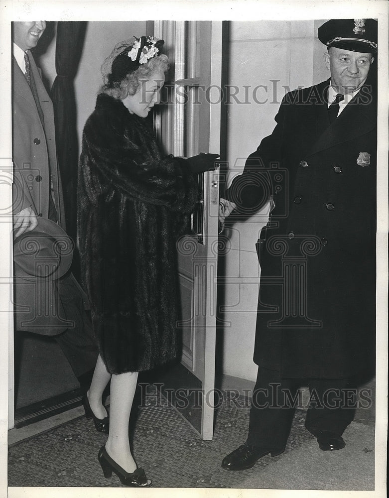 1943 Rep Wininfred Stanley at President's Affair  - Historic Images