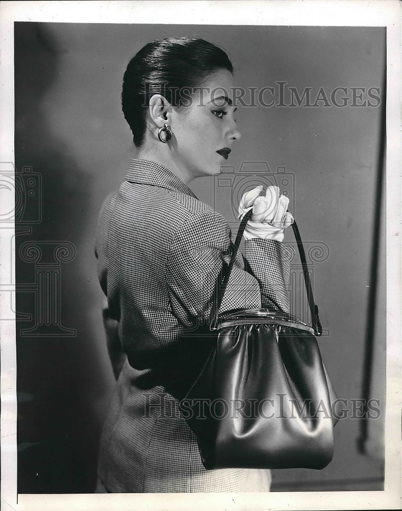 1946 Handbag by Williams Signeo Orignals  - Historic Images