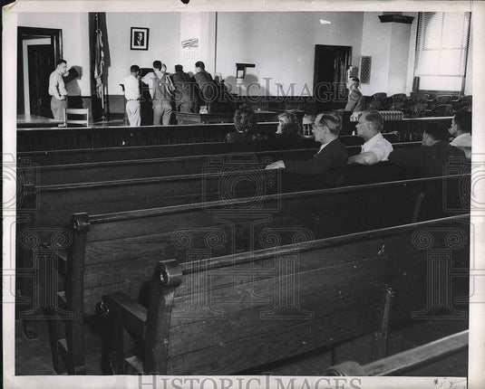 1949 editor Sexton and Mayor A. H. Campbell of Harrisonville - Historic Images