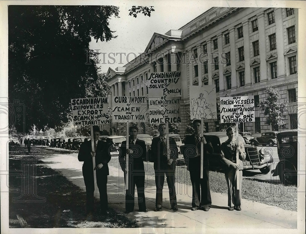 1937 Demonstrators at Department of Commerce Building  - Historic Images