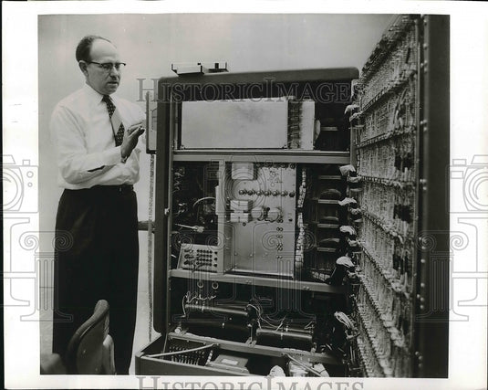 1959 Press Photo General Electrics Lamp Research Center - nea61305 - Historic Images
