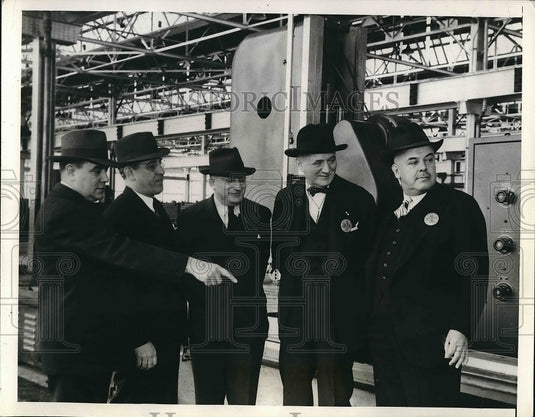 1941 William Knudsen Office of Production Management in Detroit - Historic Images
