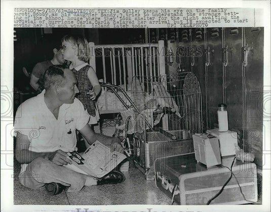 1961 Gavleston Tesax Jun Gulley and Bobby and Sandy School House - Historic Images