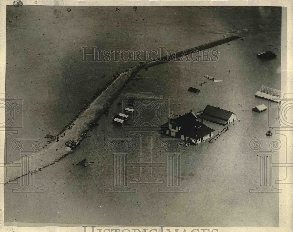 1930 aerial of a flooded farm  - Historic Images