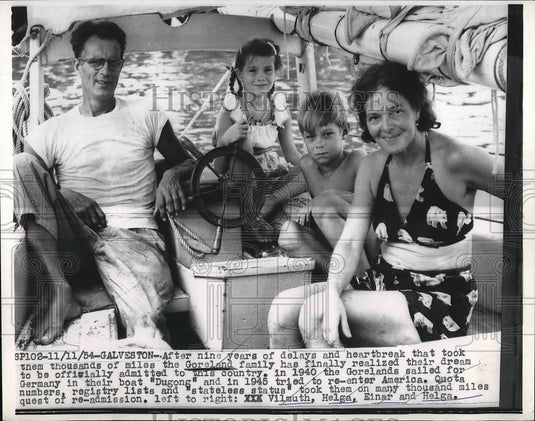 1954 Press Photo sailing Goreland family admitted back to U.S. from Germany - Historic Images