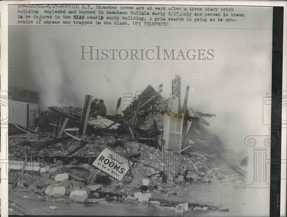 1958 Press Photo Disaster Crews Work On Brick Building Exploded in Buffalo - Historic Images