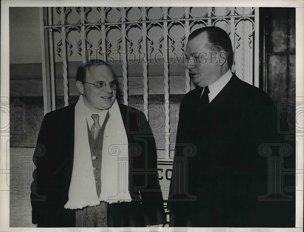 1933 Press Photo S. Davis Wilson, William M. Leisemson, Cab Hearing - nea61585-Historic Images