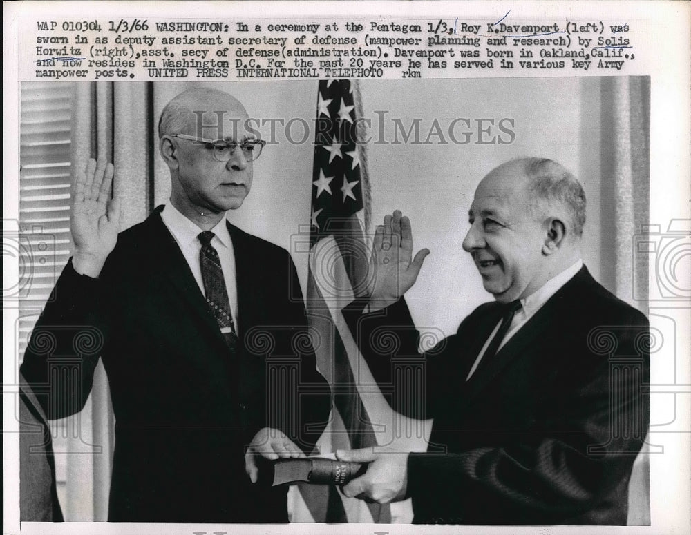 1966 Press Photo Roy K. Davenport Sworn in by Solis Horwitz - nea61602 - Historic Images