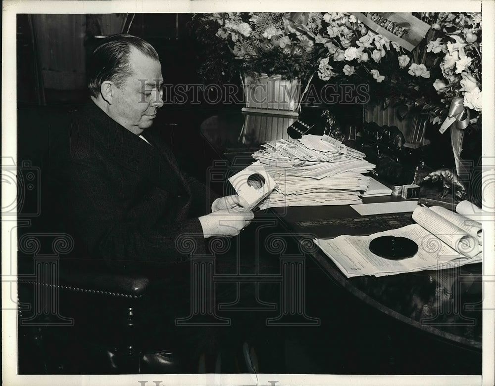 1938 Mayor Davis Wilson Philadelphia cards friends during illness - Historic Images