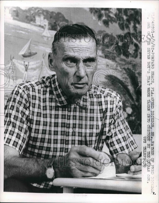 1962 Press Photo Fred Dickson Sr., father of one of seven boys arrested by Cuba - Historic Images