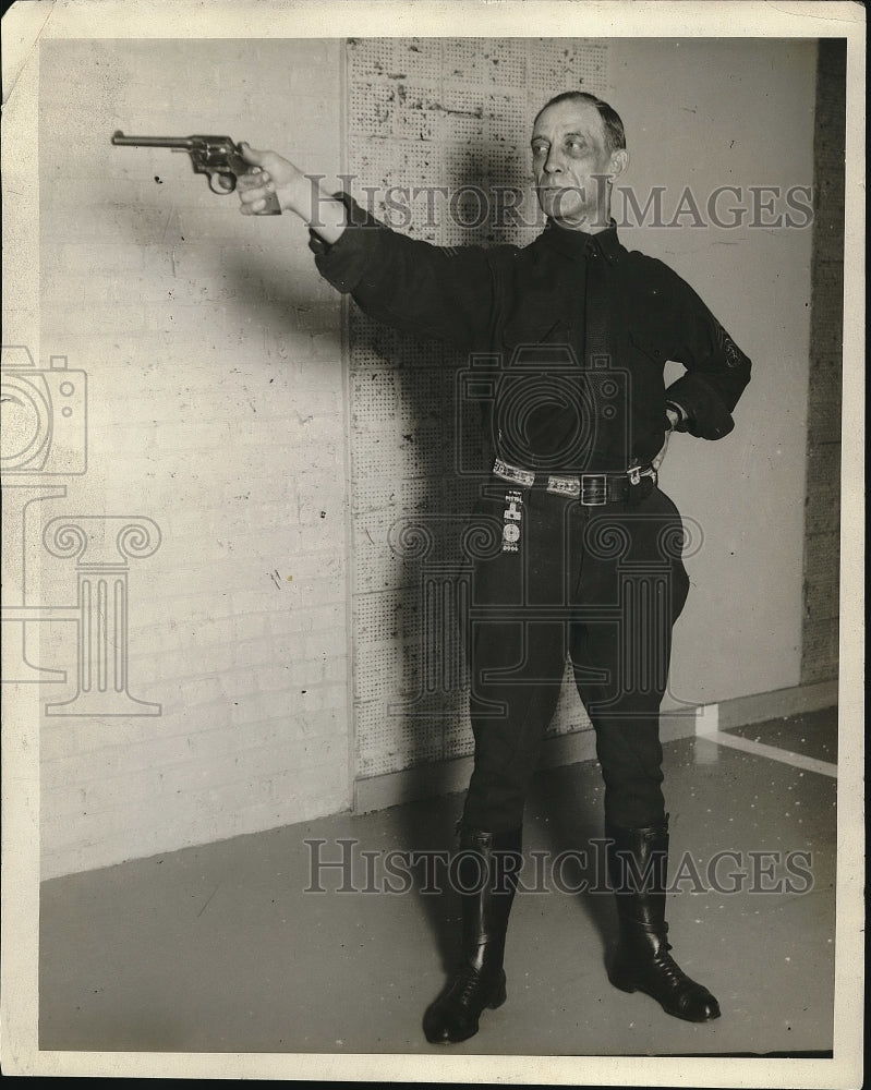 1930 Press Photo Sgt Max B Wendbrandt Range Instructor - Historic Images